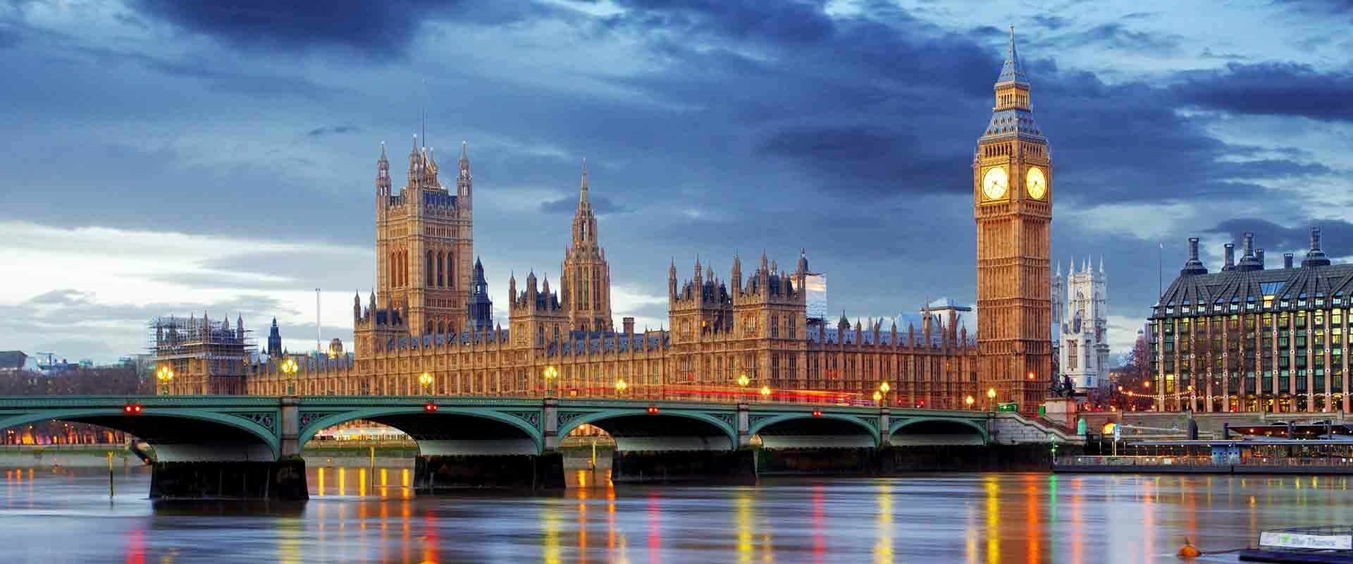 felix-reisen-busreisen-stage-grossbritannien-london-big-ben-and-houses-of-parliament-62913588-653dc631