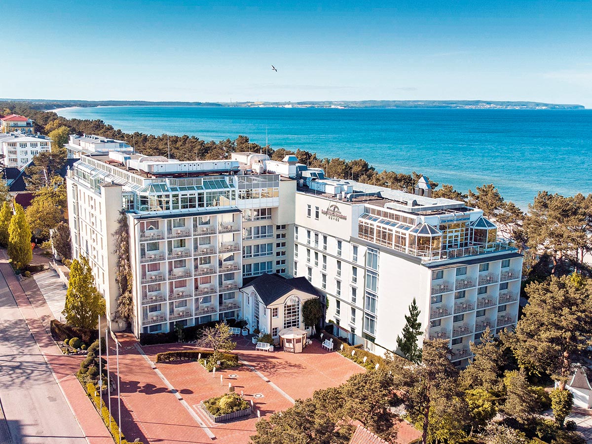 binz-rugard-thermal-strandhotel-aussenaufnahme-stadtseite-sommer03-410.jpg
