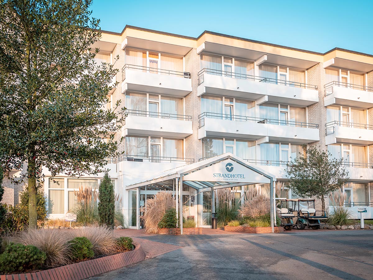 weissenhaeuser-strand-strandhotel-weissenha%CC%88user-strand-strandhotel-aussenansicht-5-446