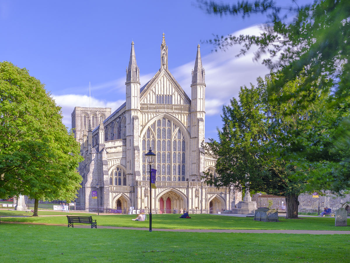 reiselexikon-cornwall-winchester-cathedral-287009954.jpg