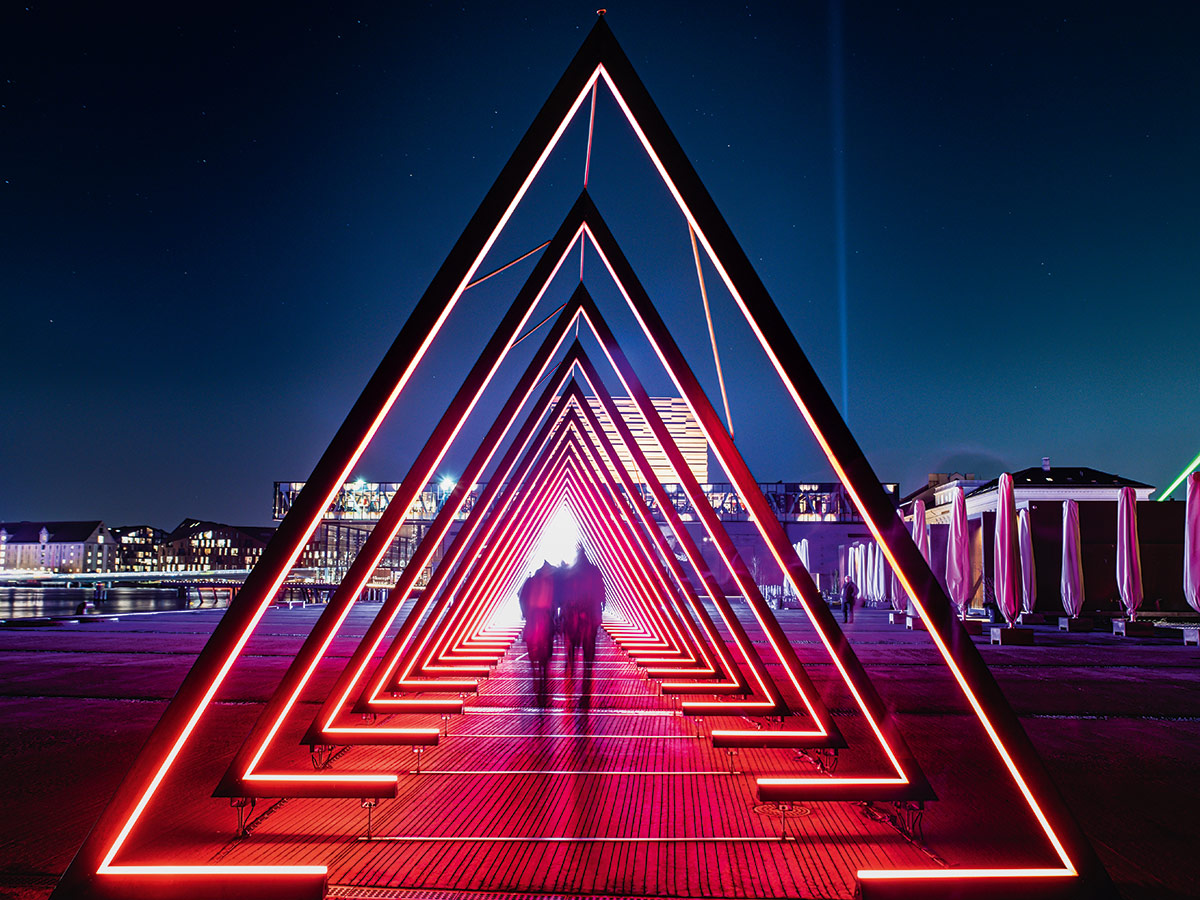 kopenhagen-light-festival-leuchtendes-abenteuer-nordischer-charme-mit-hamburg-und-malmoe-light-festival-kopenhagen-408797897.jpg
