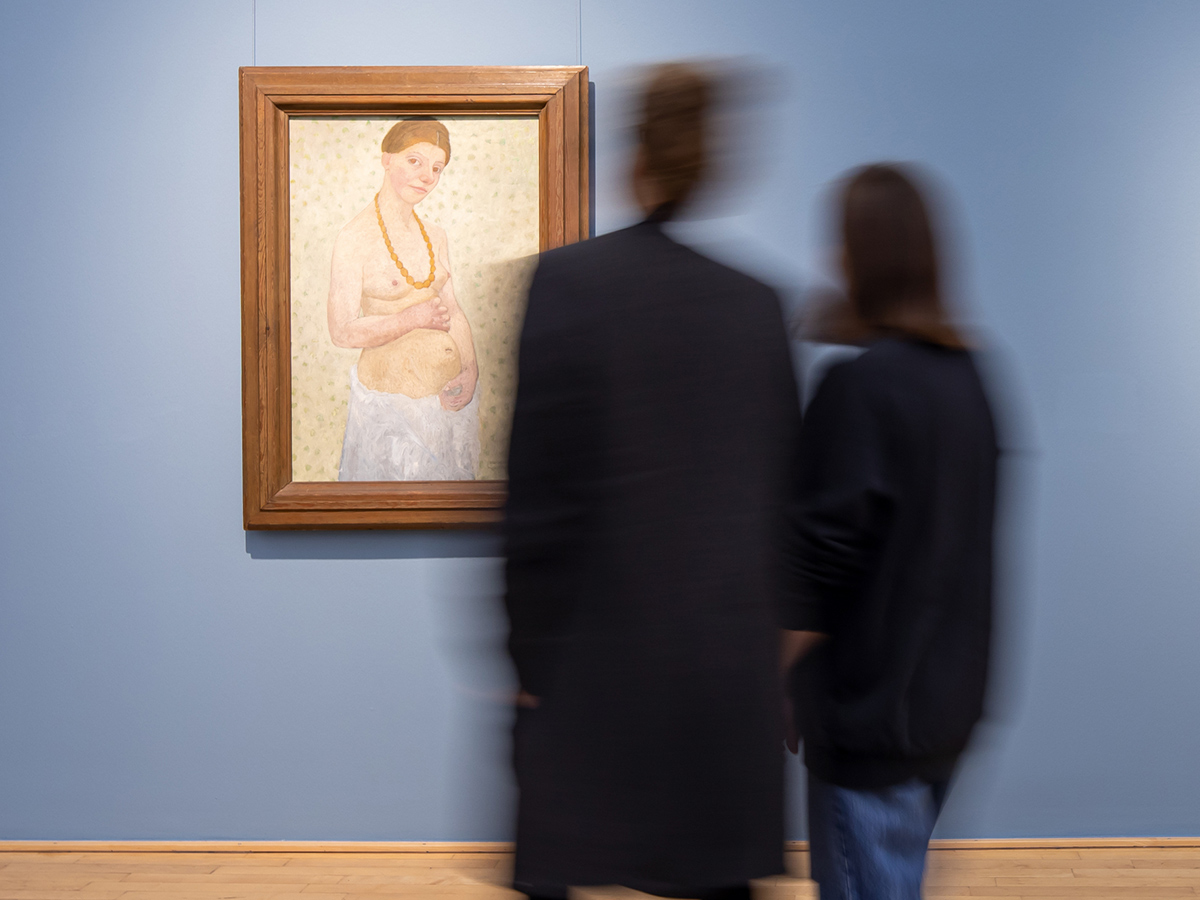 bremen-mit-becoming-paula-im-paula-modersohn-becker-museum-paar-vor-selbstbildnis-am-6.-hochzeitstag-foto-patric-leo-300dpi-.jpg