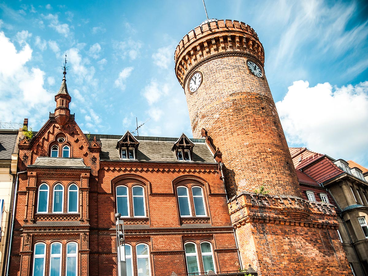 cottbus-und-der-romantische-spreewald-fuerst-pueckler-park-und-fuerst-pueckler-eis-spremberger-turm-56622524.jpg