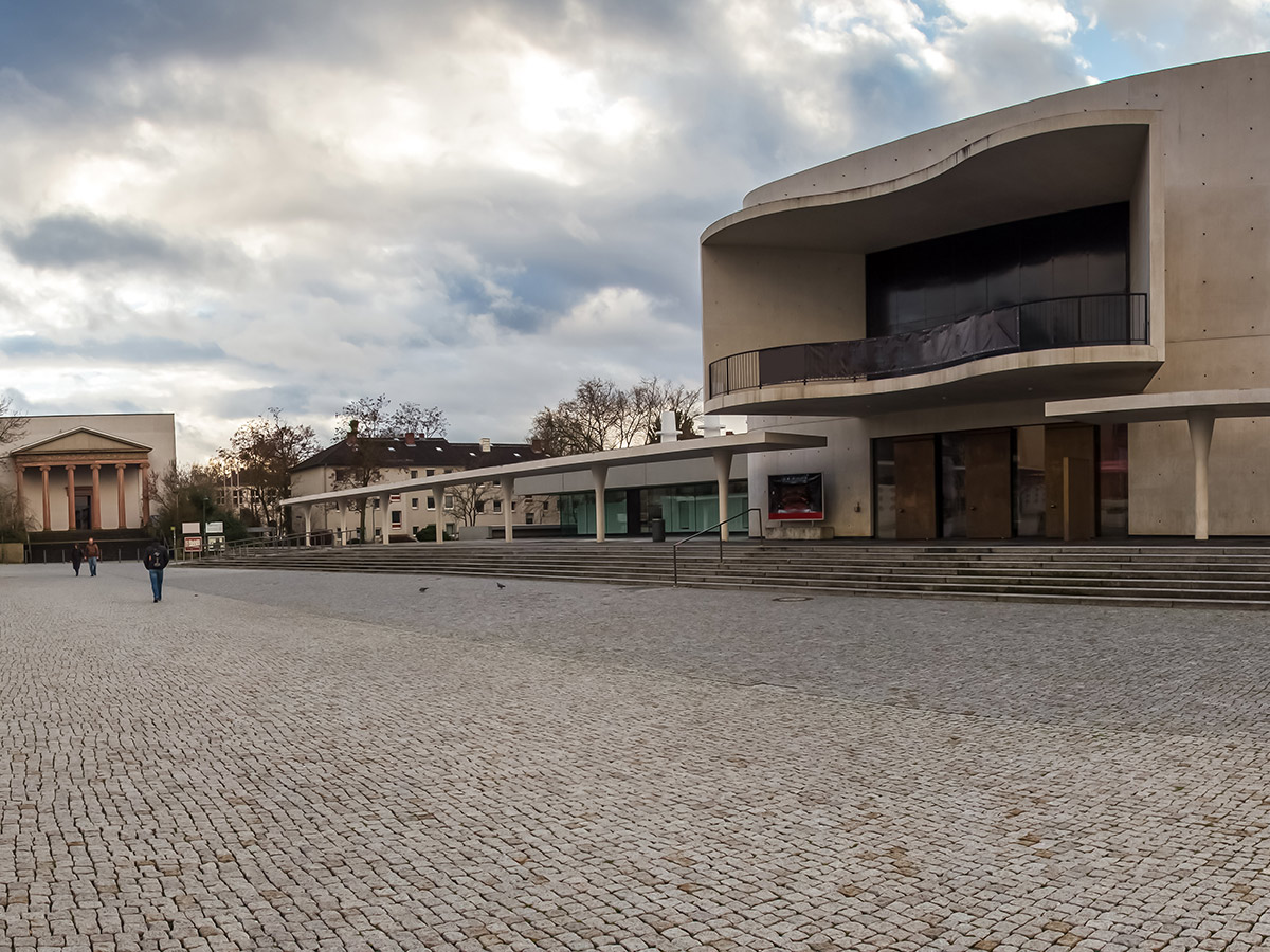 darmstadt-akropolis-des-jugendstils-darmstadt-theater-98802231.jpg