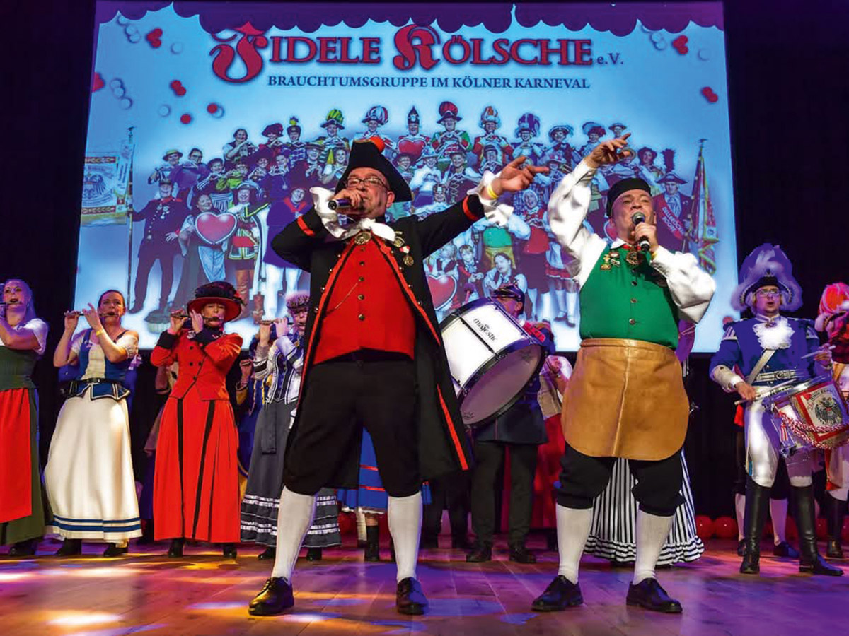 katalogpraesentationsreise-2025-das-grosse-felix-familientreffen-in-darmstadt-fb-img-1739969336345-.jpg