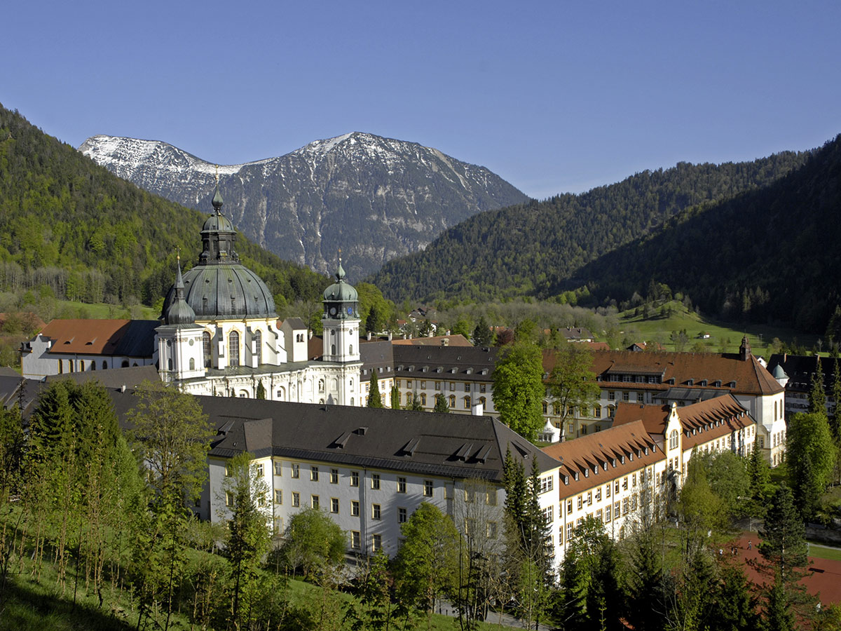 ettal-romantisch-gemuetliche-urlaubstage-kloster-ettal-74286177.jpg