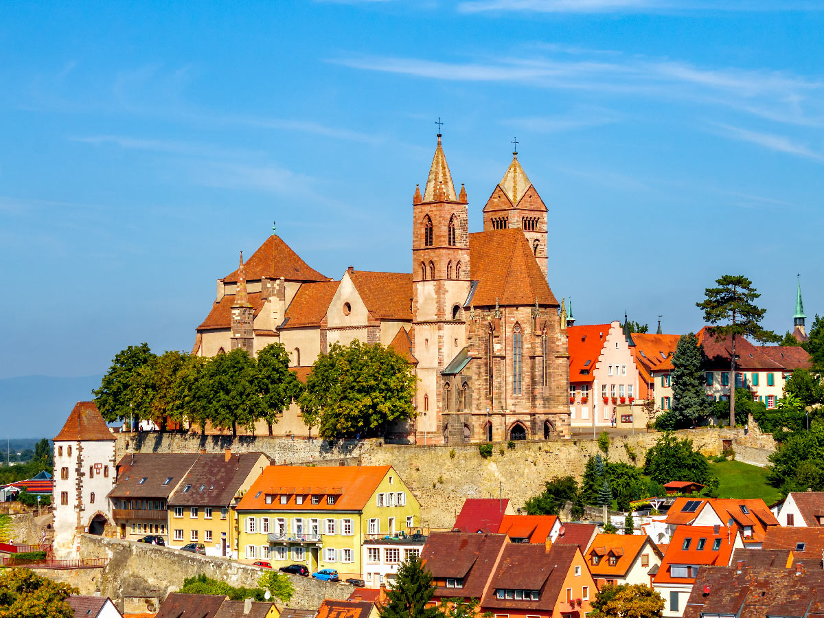 freiburg-die-perle-des-breisgaus-breisach-187067718.jpg