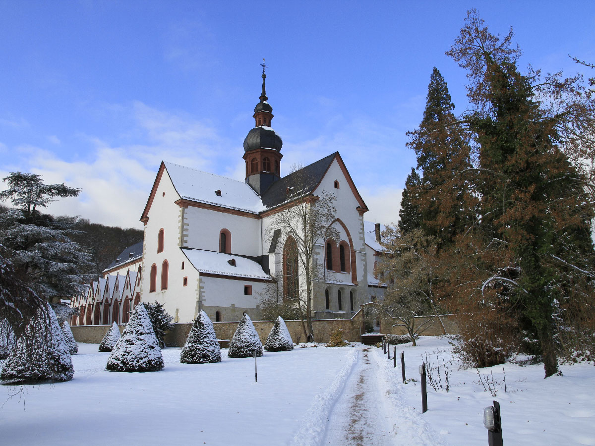 wiesbaden-adventszauber-in-der-weltkurstadt-kloster-eberbach-28591425.jpg