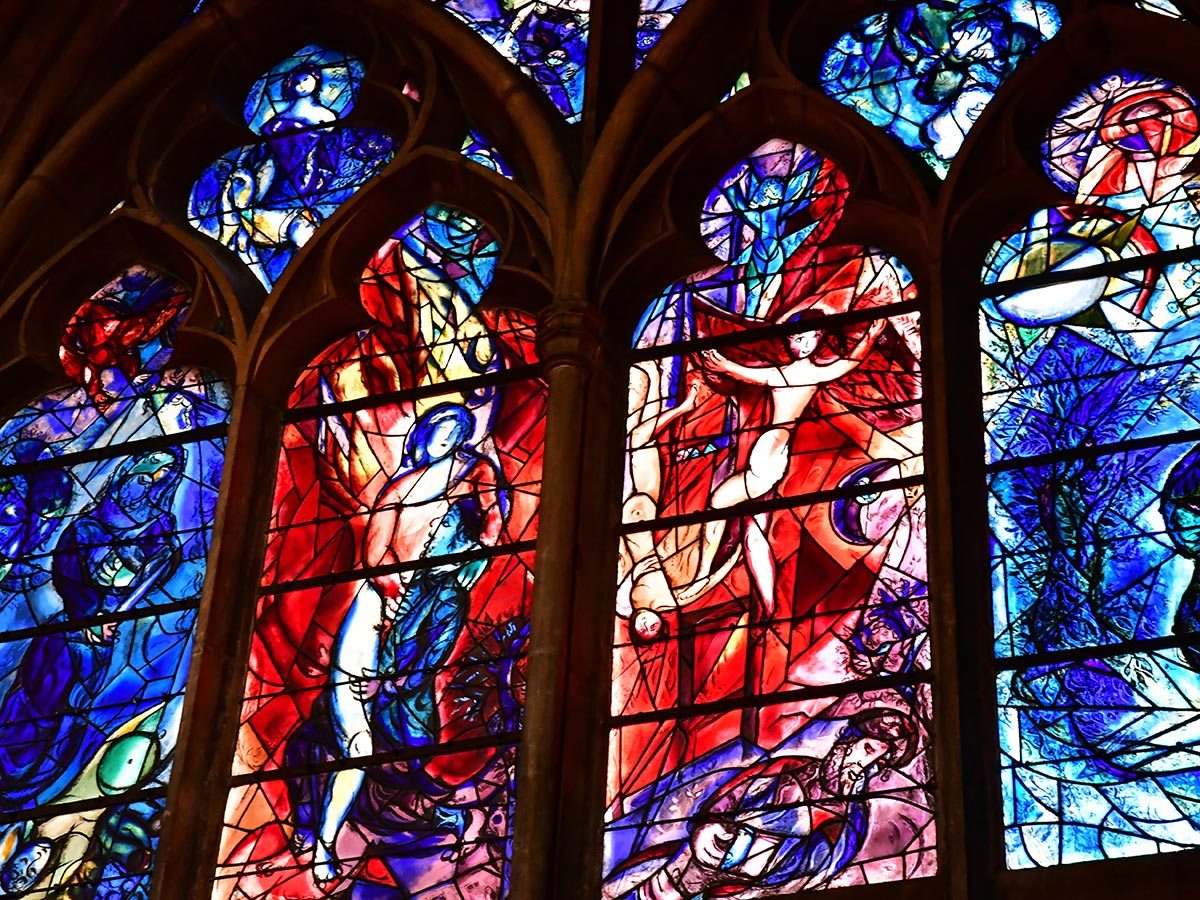 metz-und-nancy-weihnachtliches-lothringen-fenster-kathedrale-marc-chagall-177792310.jpg
