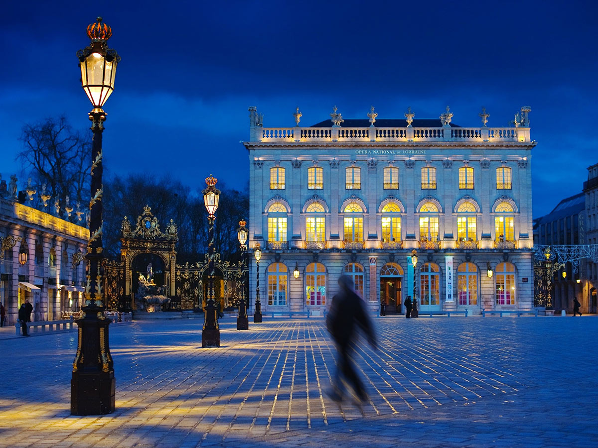 metz-und-nancy-weihnachtliches-lothringen-nancy-place-stanislas-28156165.jpg