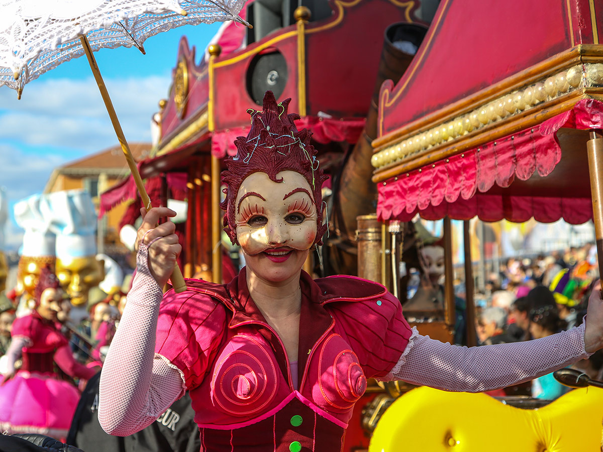 karneval-in-nizza-im-rausch-der-farben-karneval-in-nizza-62477619.jpg