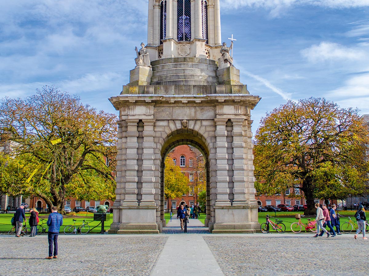 irland-irisches-tagebuch-trinity-college-in-dublin-194305633.jpg