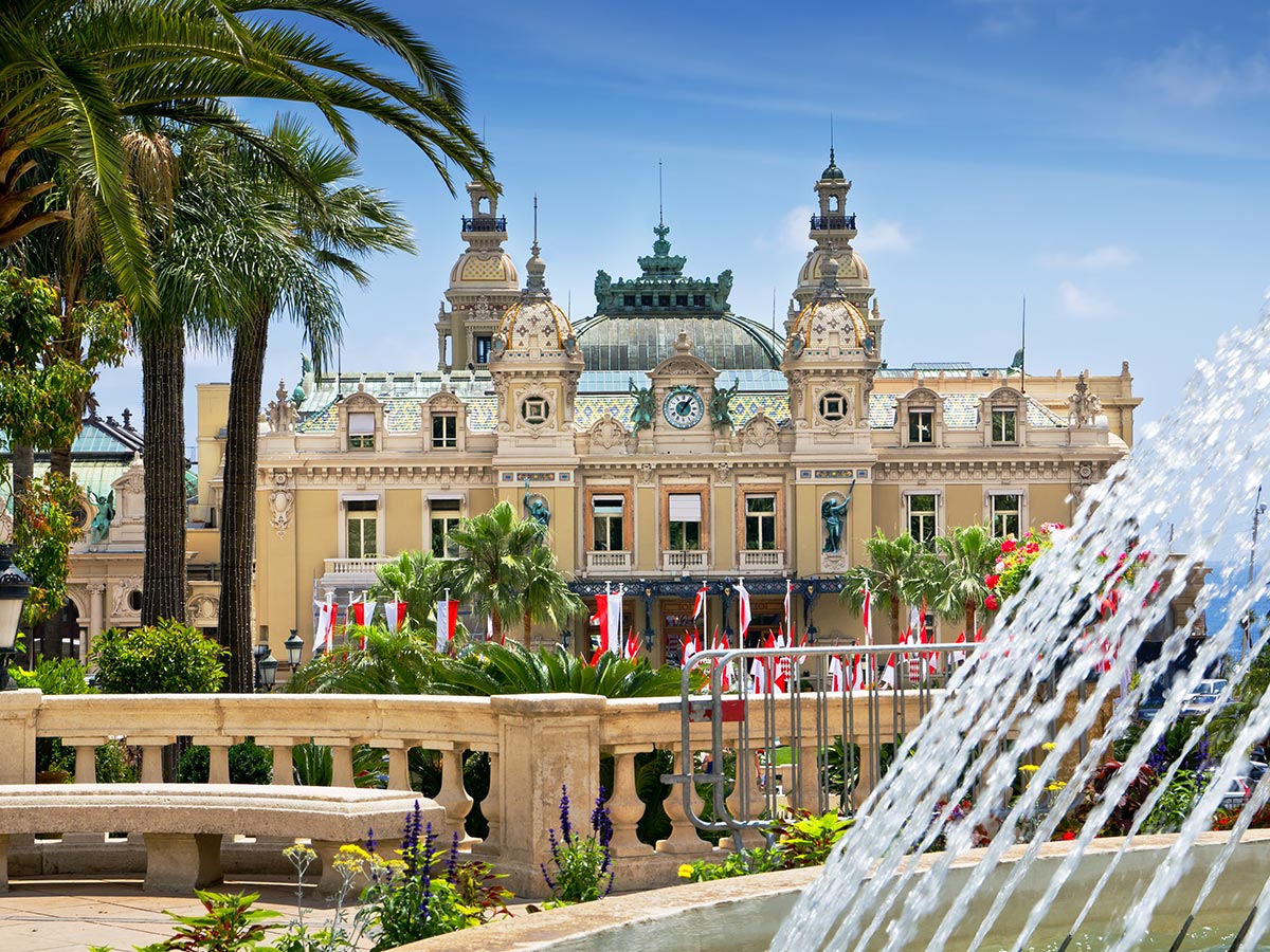 diano-marina-italienische-blumenriviera-mit-besuch-von-monaco-und-genua-casino-von-monaco-41531796.jpg