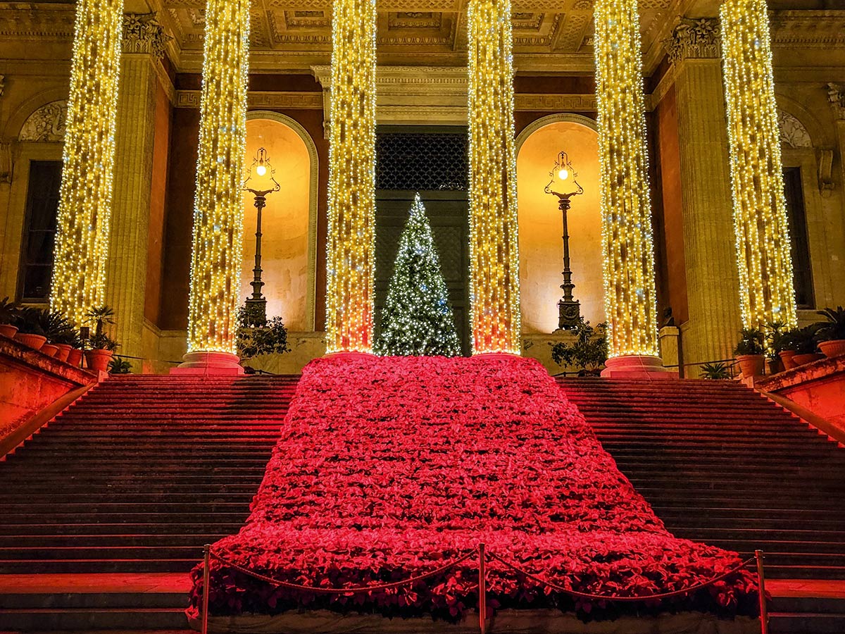 palermo-sonne-kultur-und-suedlaendische-weihnachtsfreude-palermo-shutterstock-2360080781.jpg