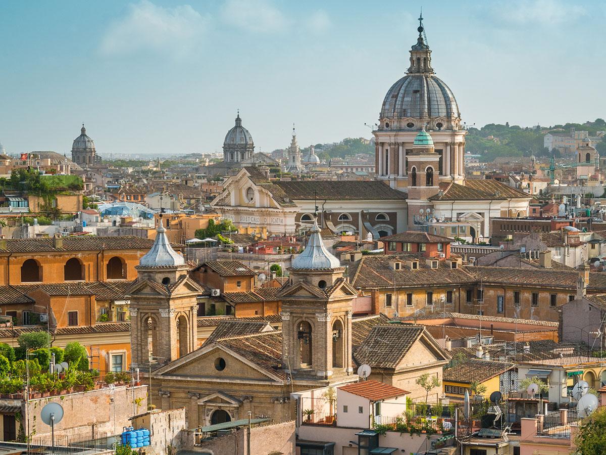 rom-die-ewige-stadt-und-ihr-gruenes-umland-kuppel-der-basilika-225755362.jpg