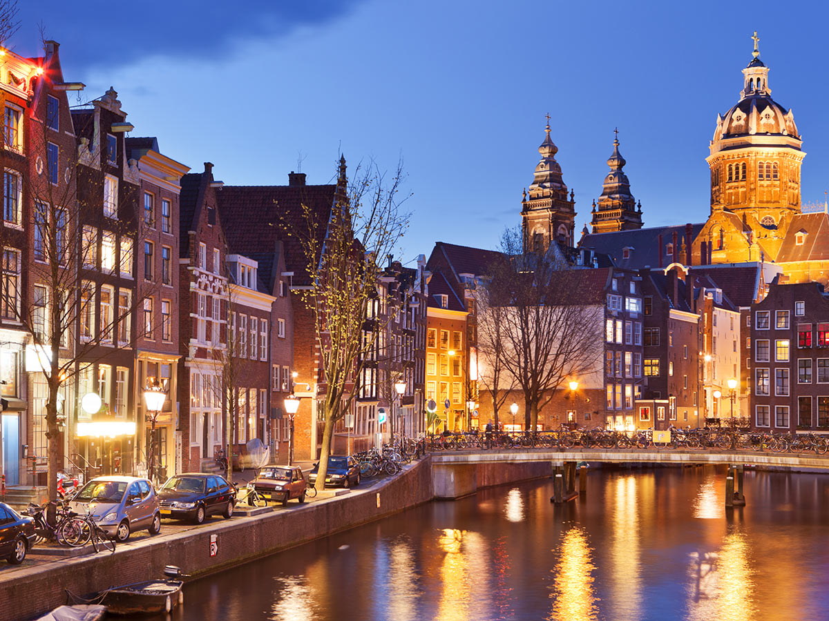 amsterdam-im-lichterglanz-98311018.jpg