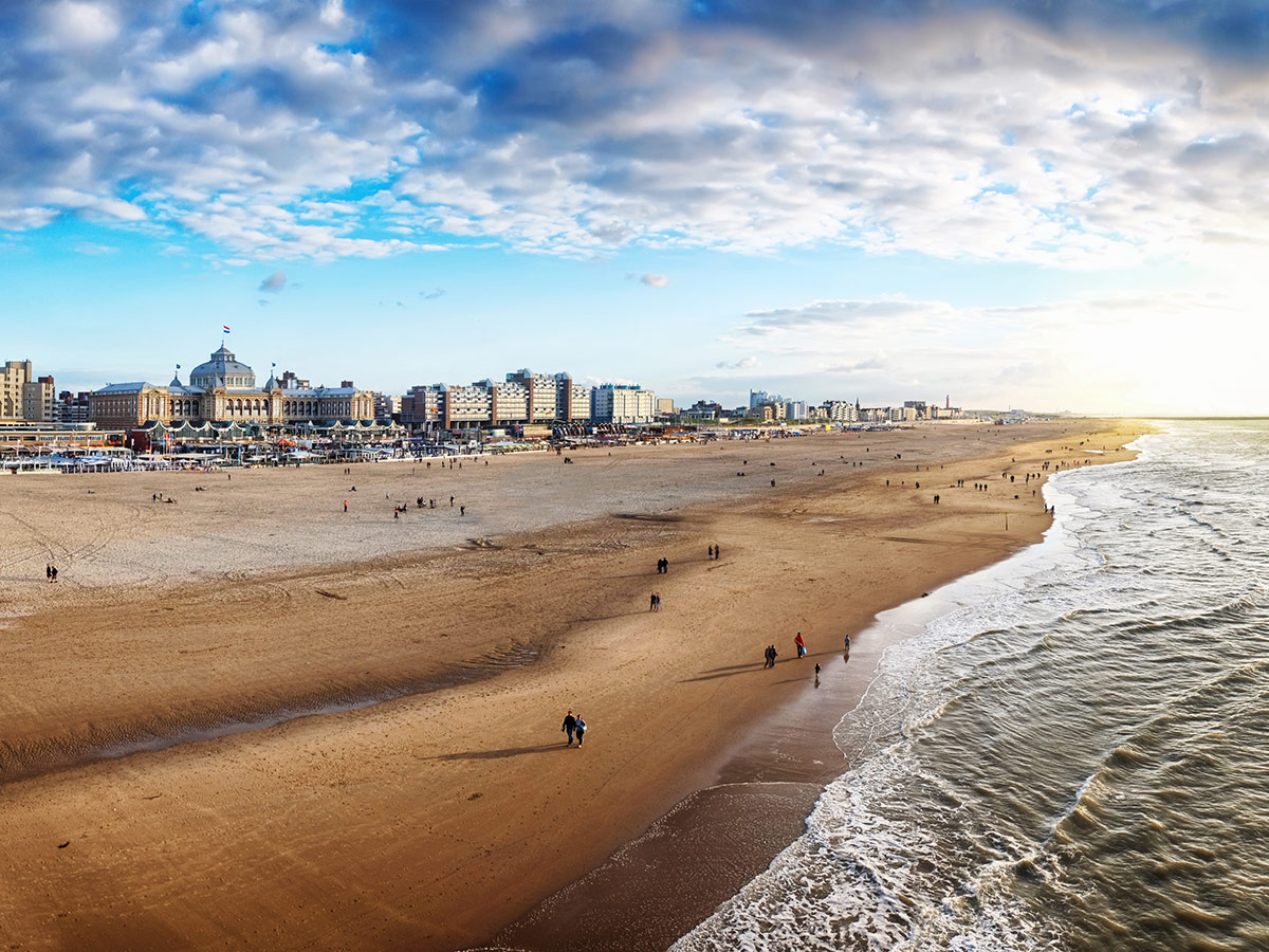 scheveningen-koenigliches-strandbad-scheveningen-pier-97425266-bild-01.jpg