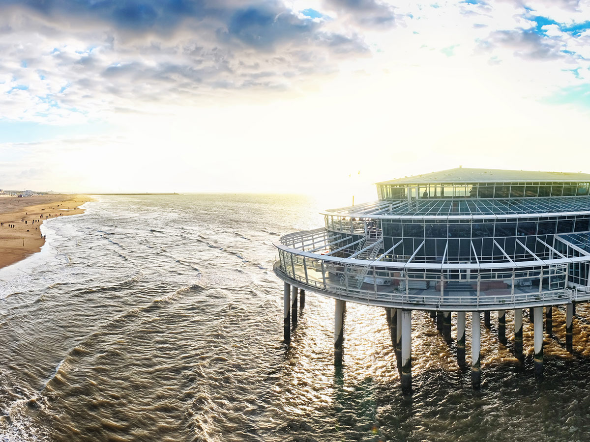 scheveningen-koenigliches-strandbad-scheveningen-pier-97425266-bild-02.jpg