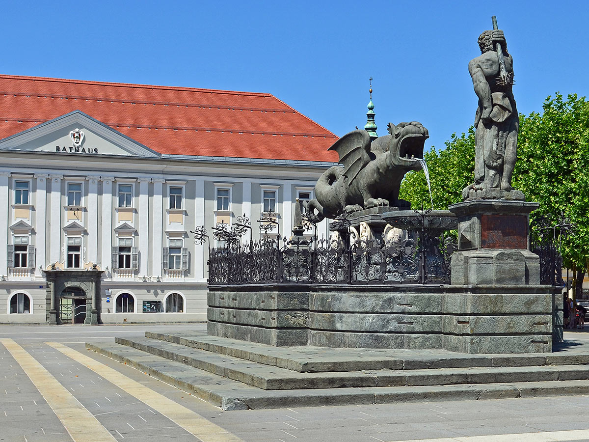 poertschach-kaernten-von-seiner-schoensten-seite-klagenfurt-lindwurm-87333357.jpg