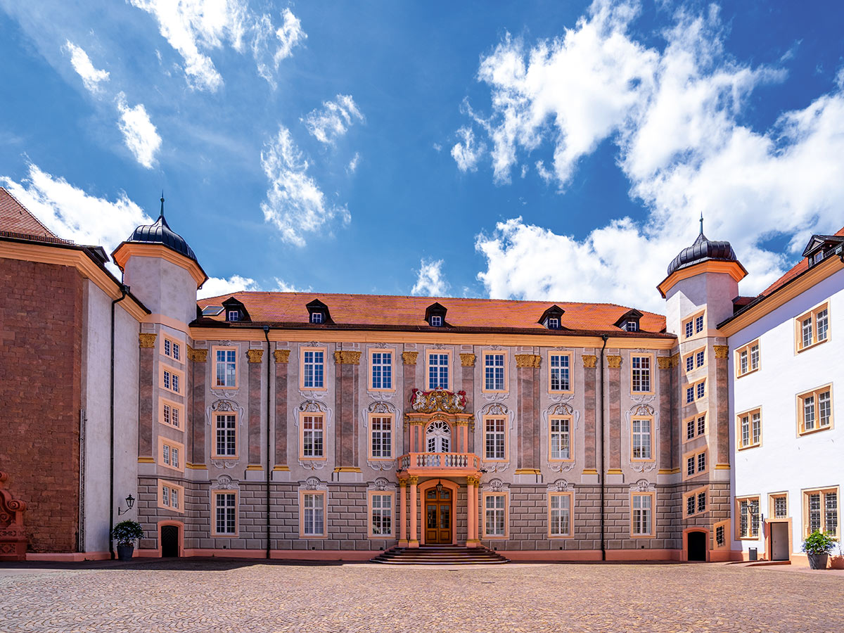 ettlingen-schlossfestspiele-adobestock-391311570.jpg